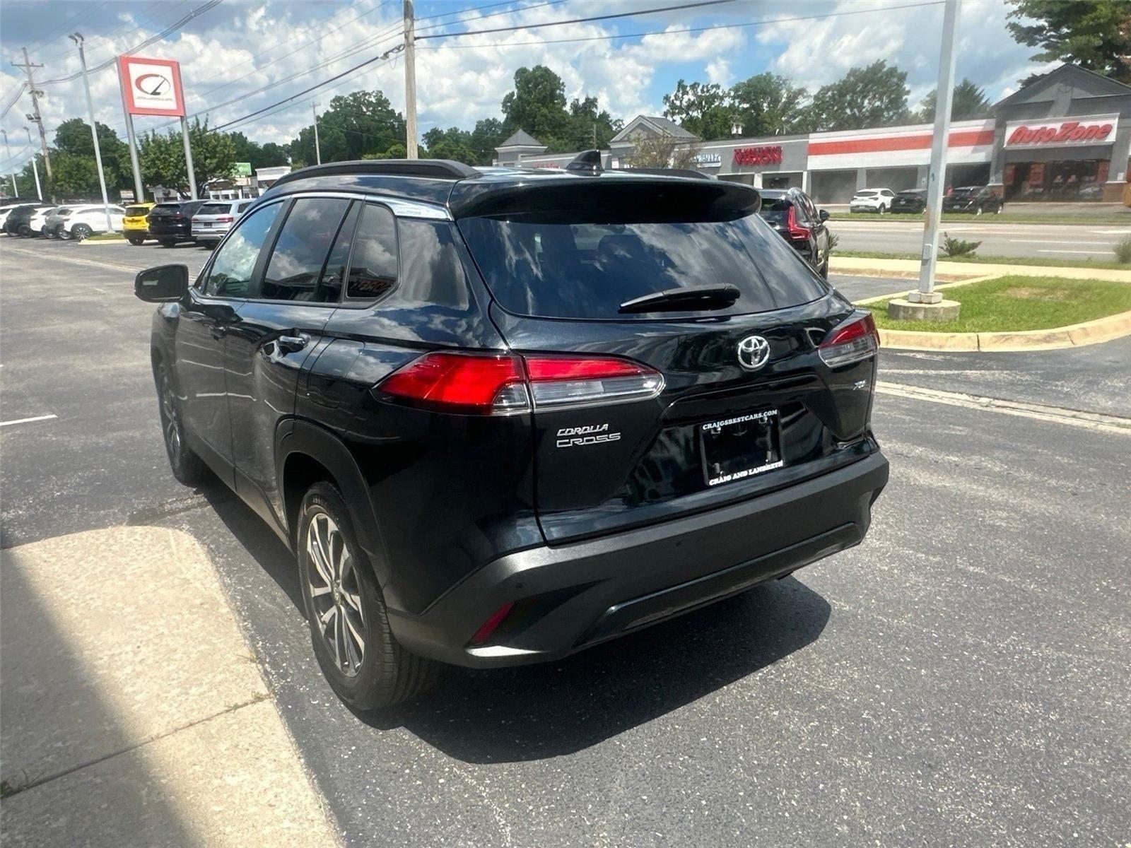 Toyota Corolla Cross XLE 2025