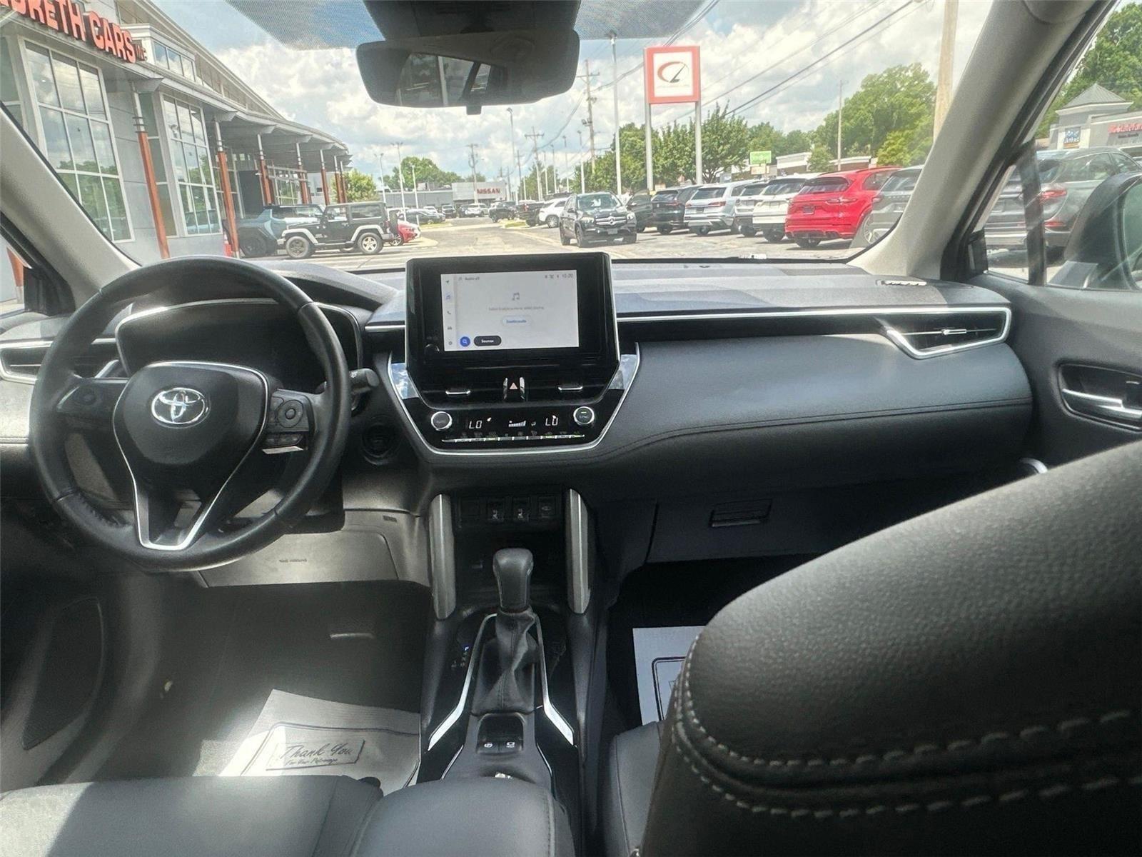 Toyota Corolla Cross XLE 2025