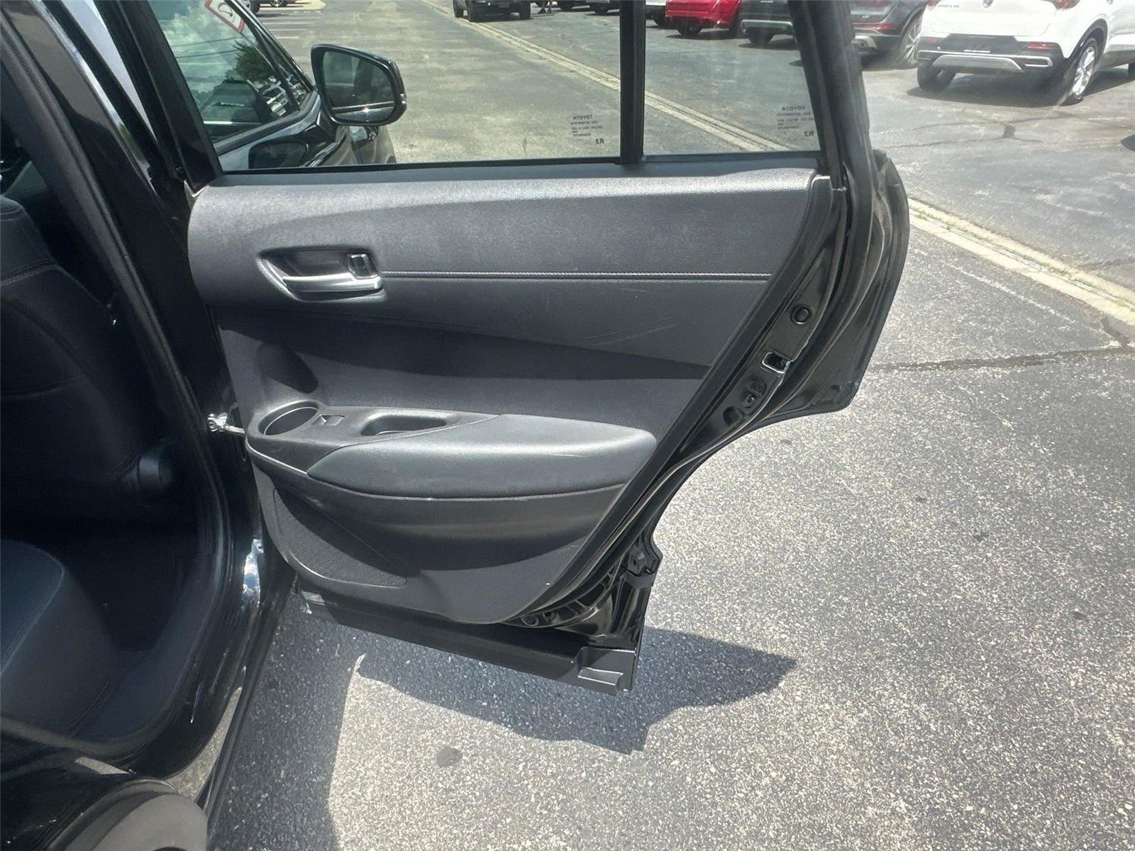 Toyota Corolla Cross XLE 2025