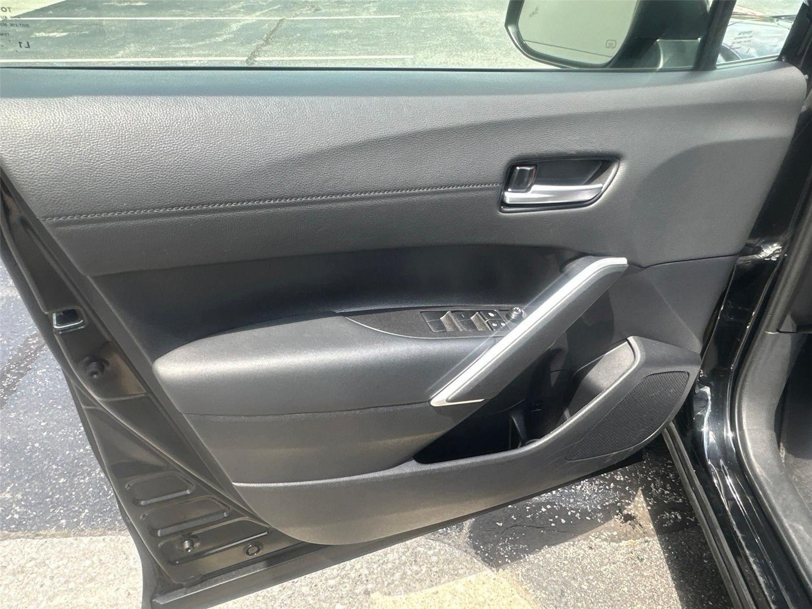 Toyota Corolla Cross XLE 2025