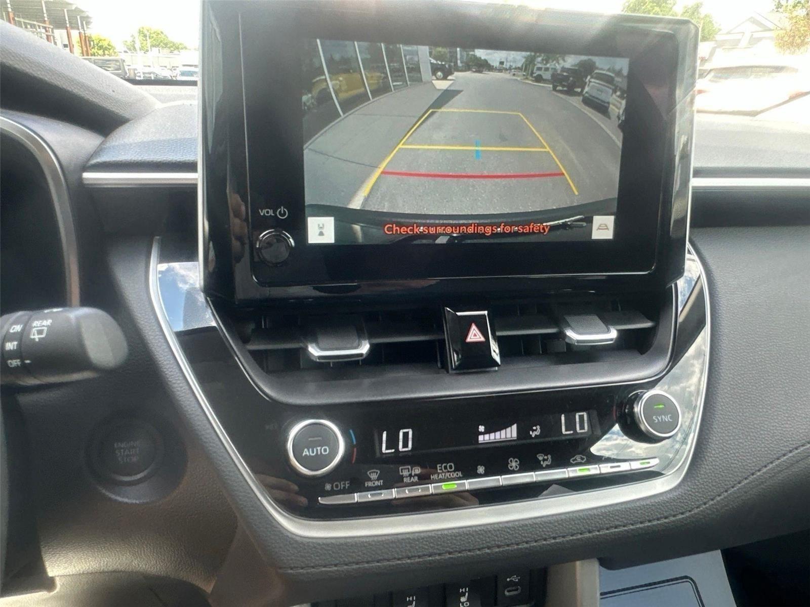 Toyota Corolla Cross XLE 2025