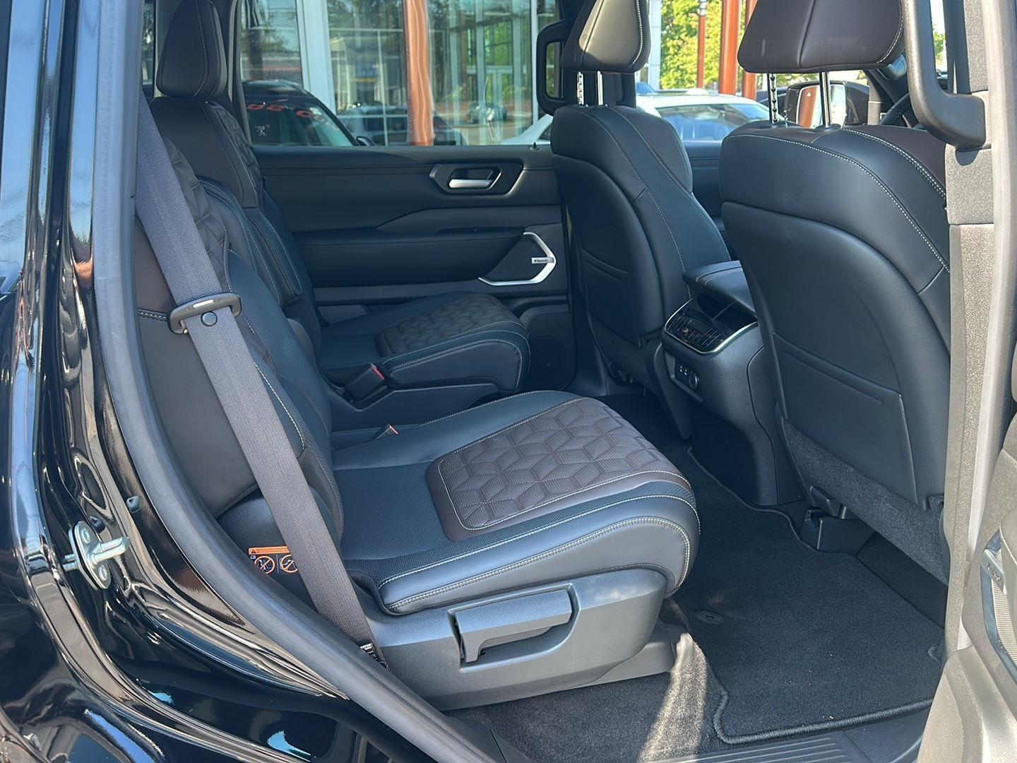 Nissan Armada Platinum 4WD 2025