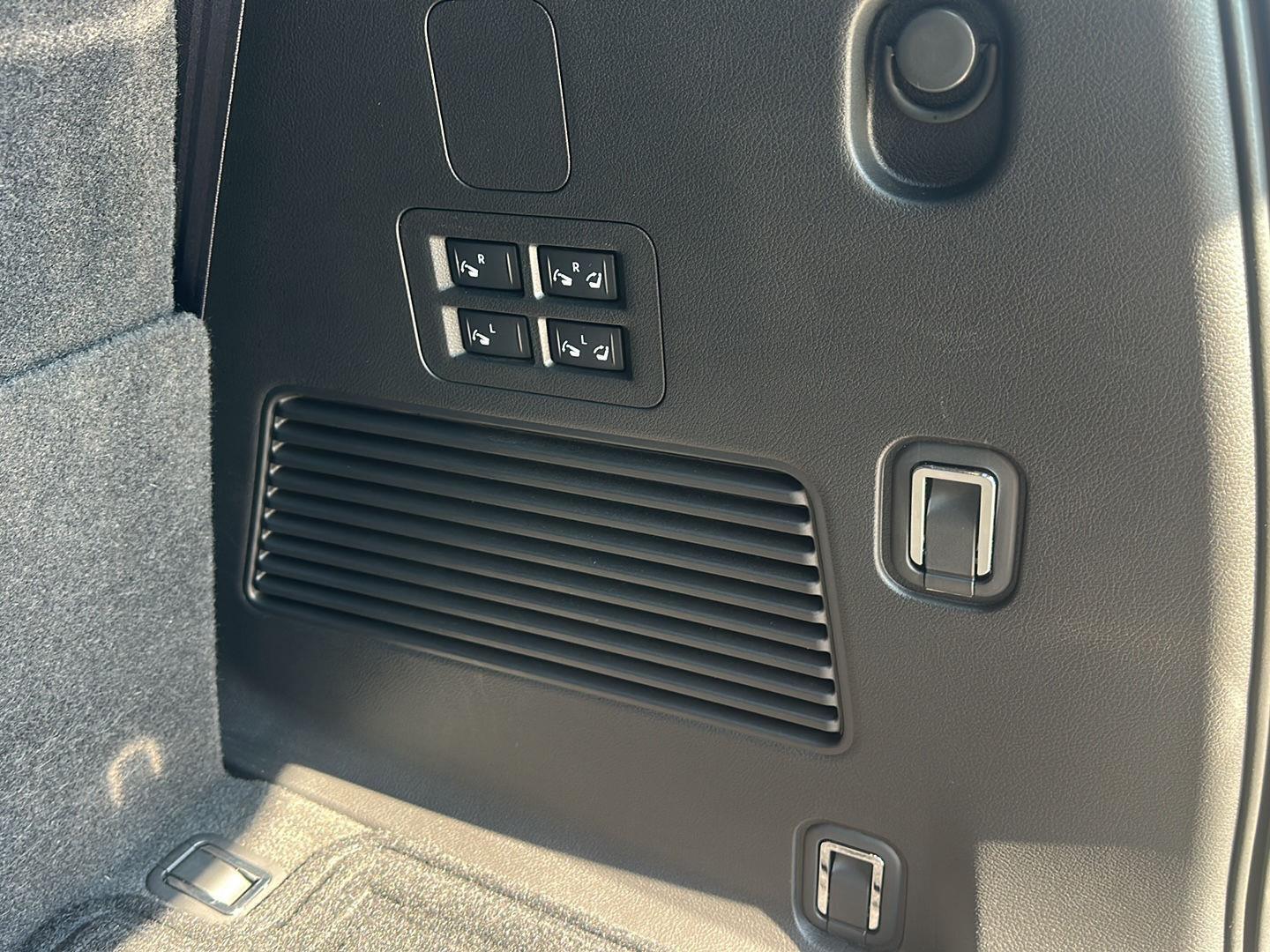 Nissan Armada Platinum 4WD 2025