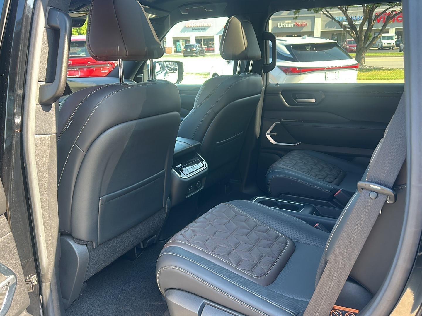 Nissan Armada Platinum 4WD 2025