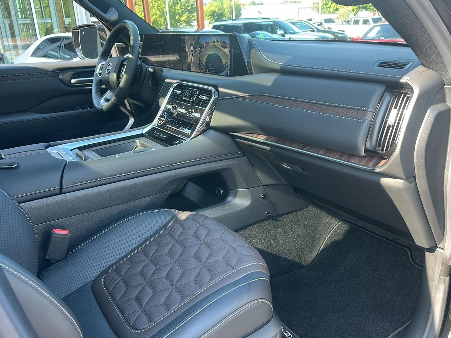 Nissan Armada Platinum 4WD 2025