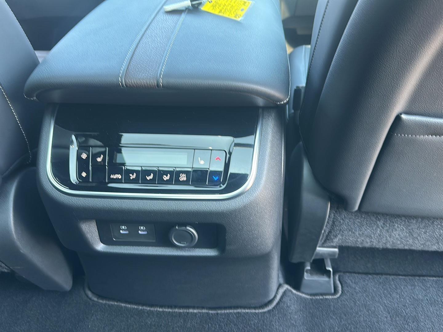 Nissan Armada Platinum 4WD 2025