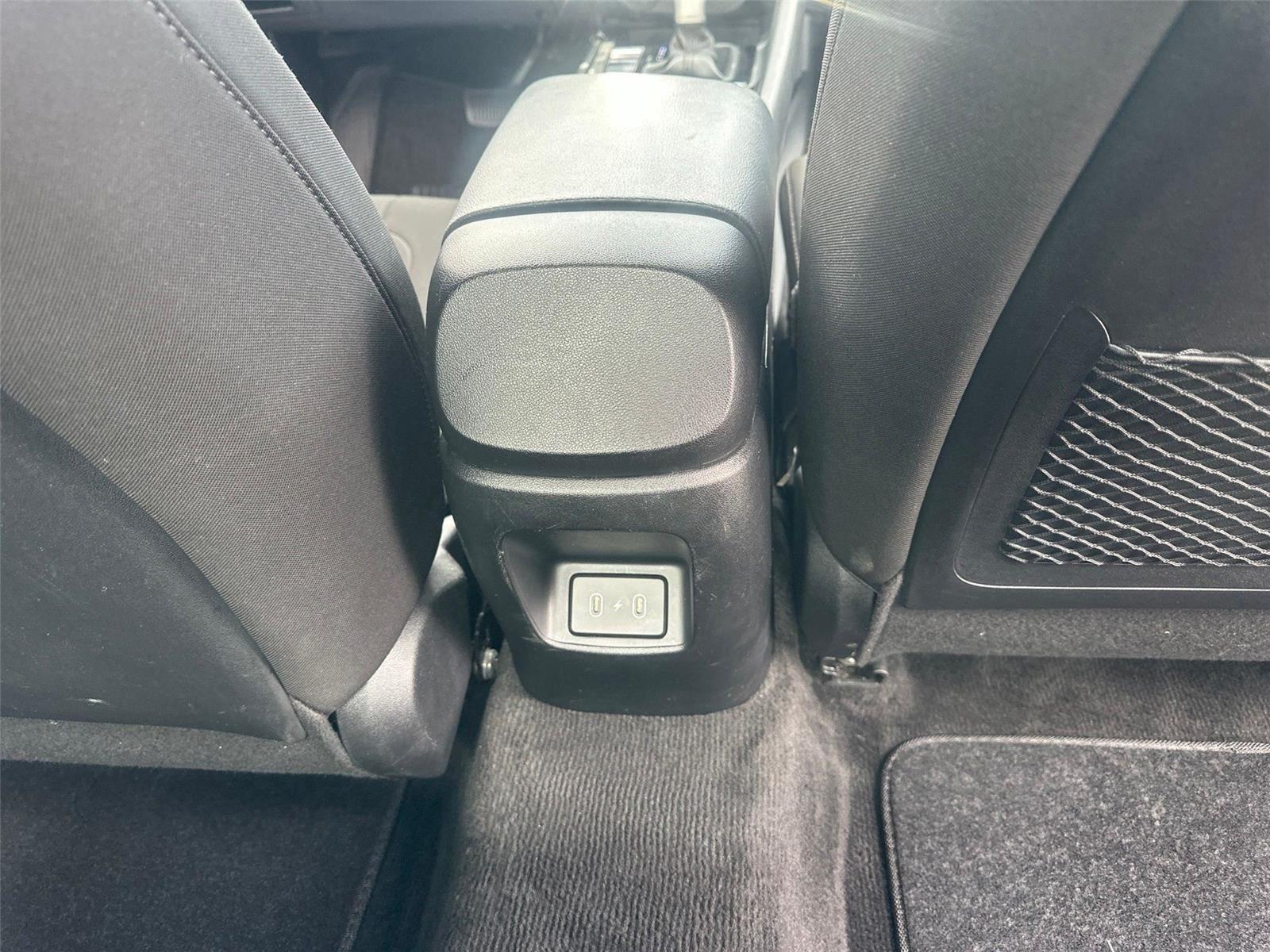 Hyundai Elantra SEL Convenience 2025