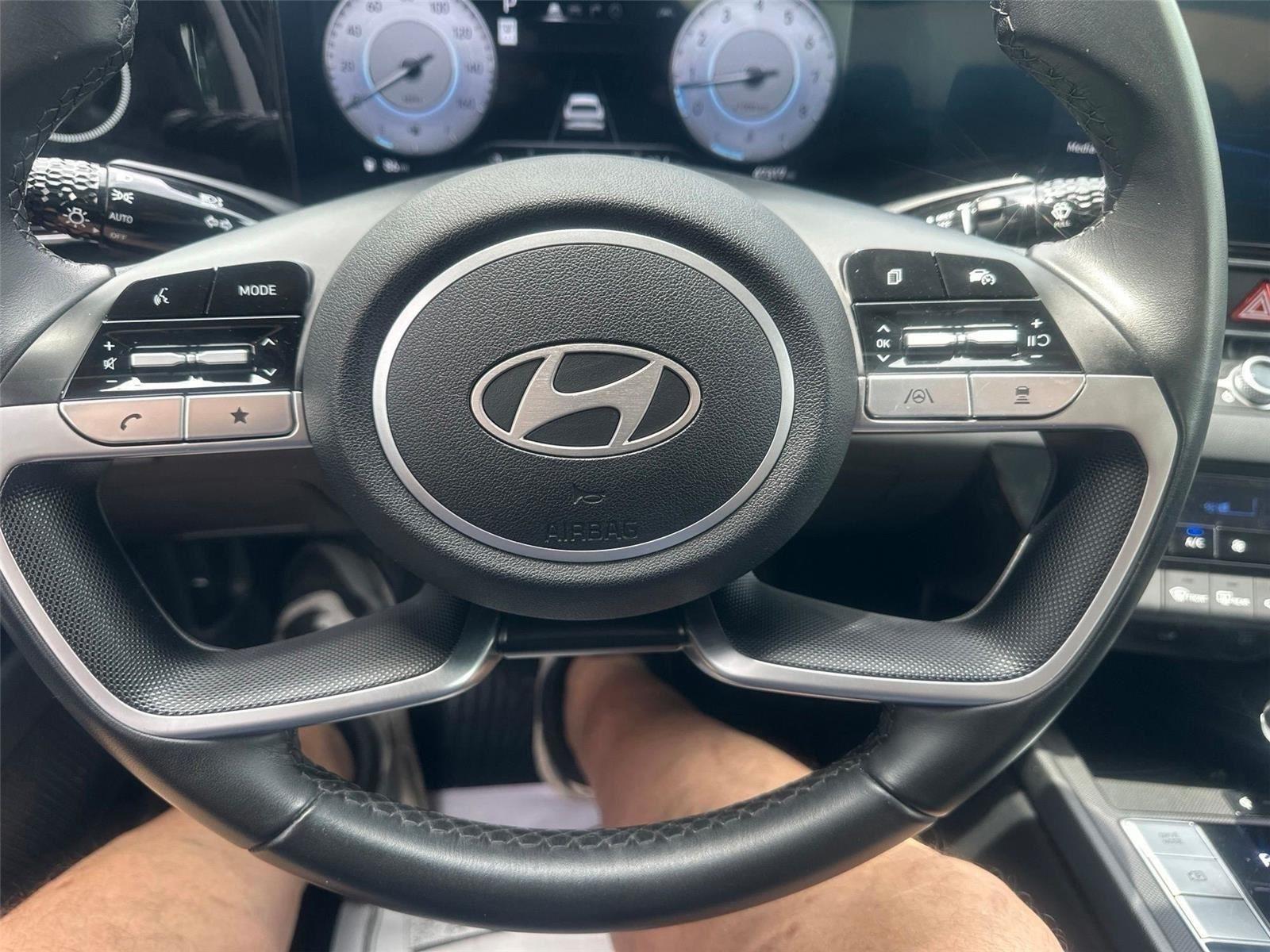 Hyundai Elantra SEL Convenience 2025