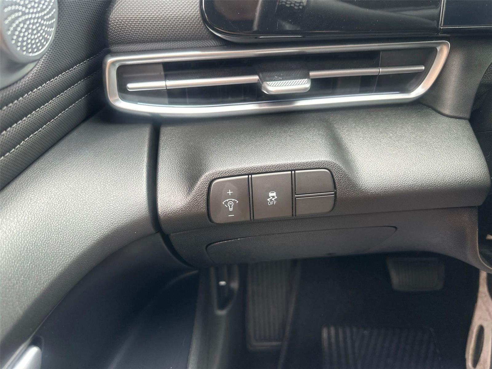 Hyundai Elantra SEL Convenience 2025