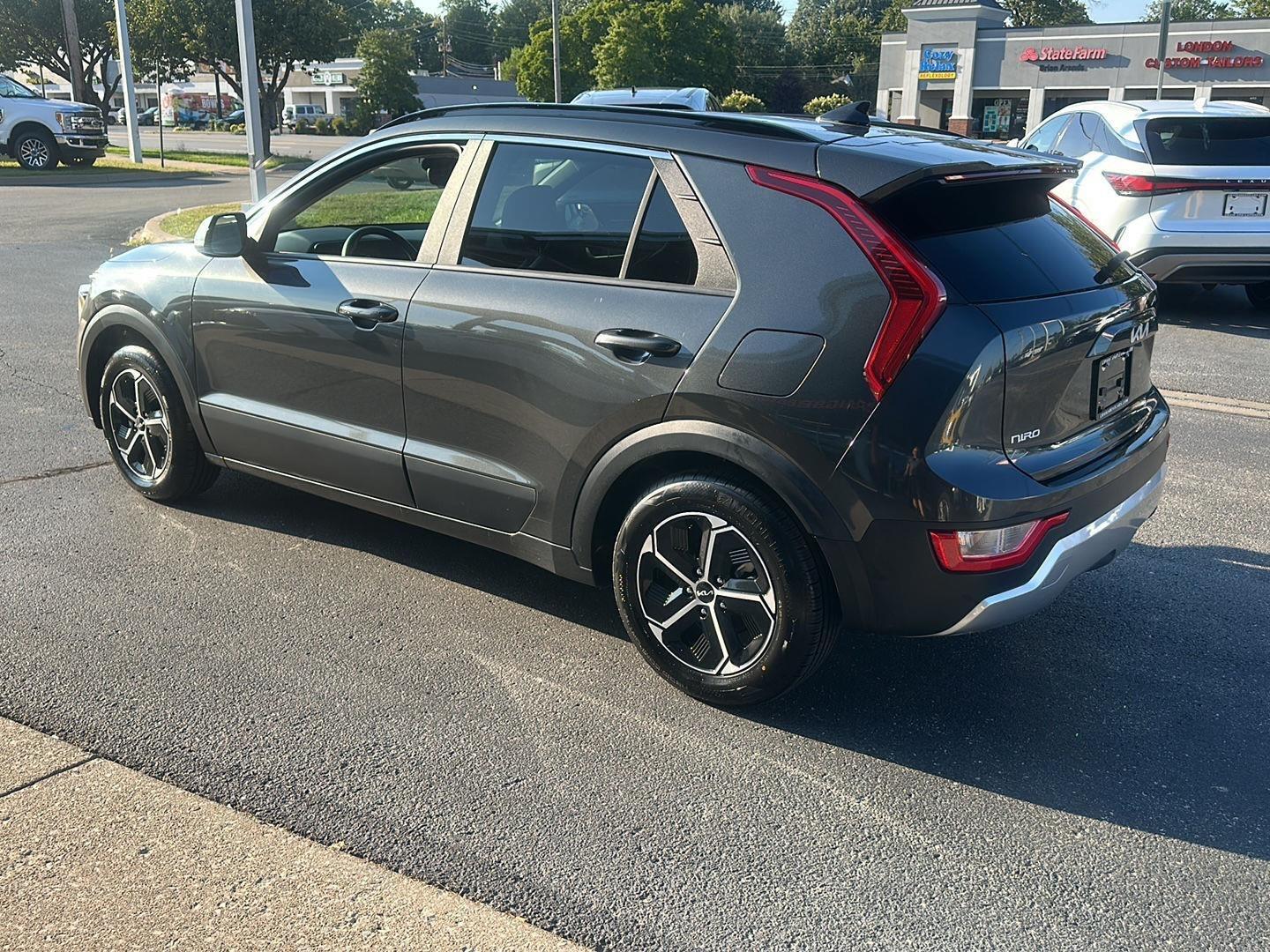 Kia Niro LX 2025