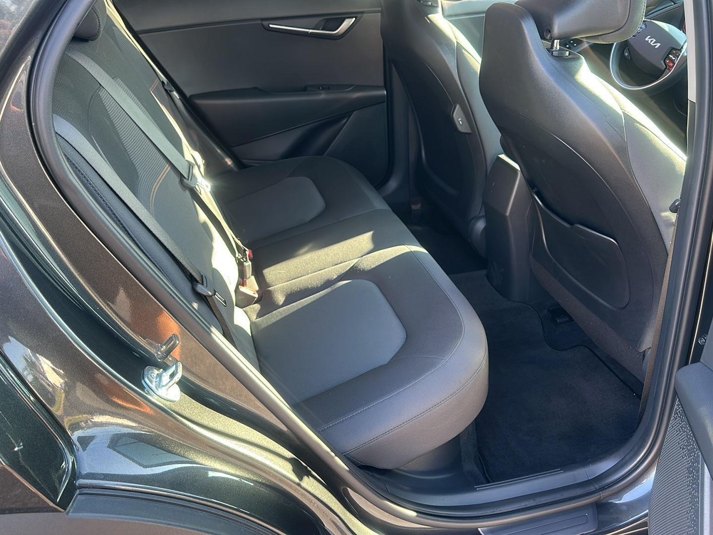 Kia Niro LX 2025