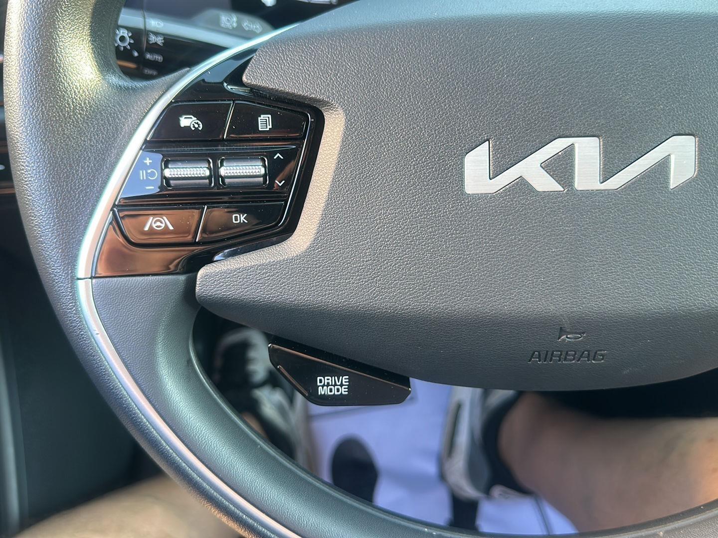 Kia Niro LX 2025