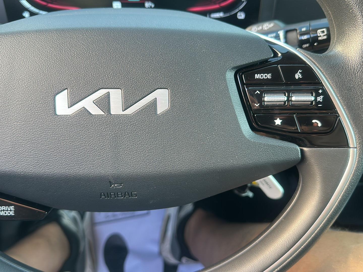 Kia Niro LX 2025