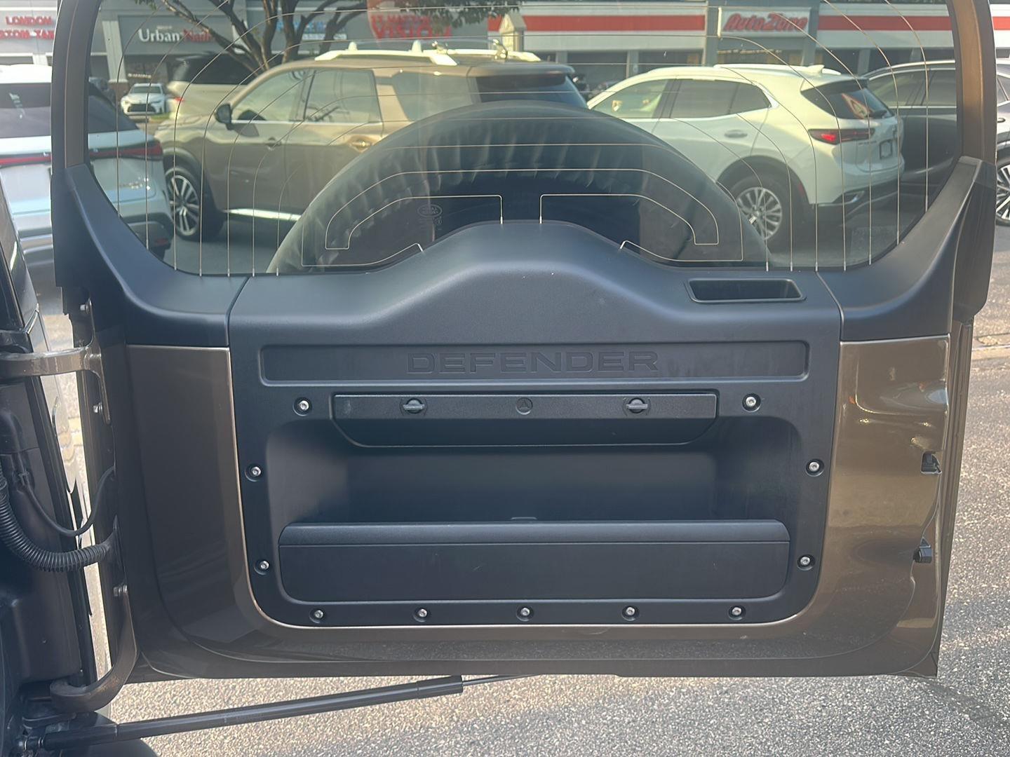 Land Rover Defender 130 X-Dynamic SE 2026