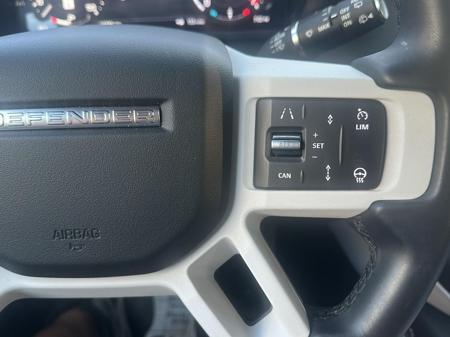 Land Rover Defender 130 X-Dynamic SE 2026