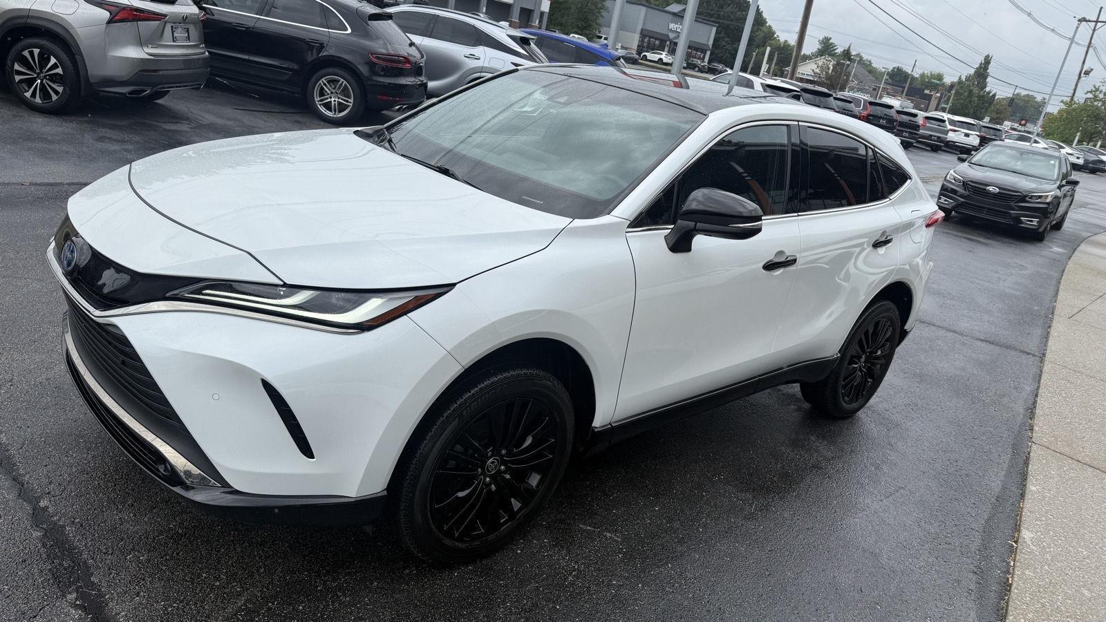 Toyota Venza LE 2024