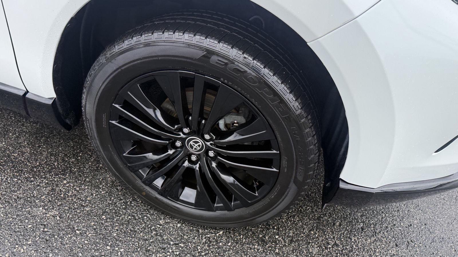 Toyota Venza LE 2024