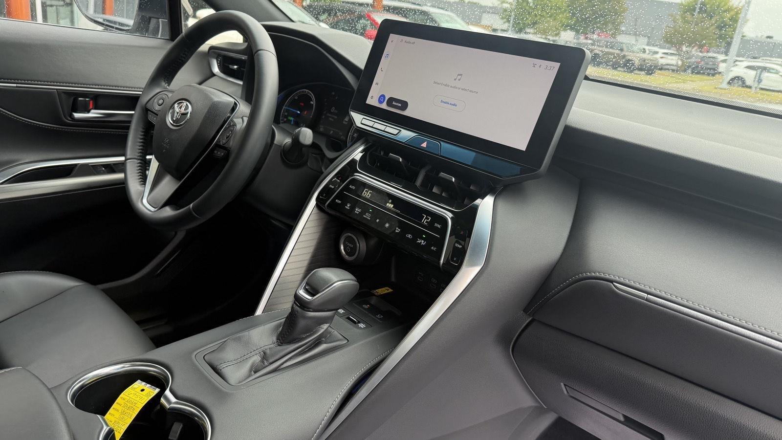Toyota Venza LE 2024
