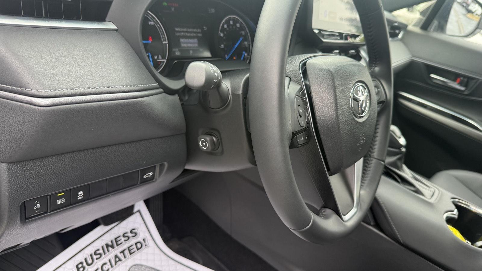 Toyota Venza LE 2024