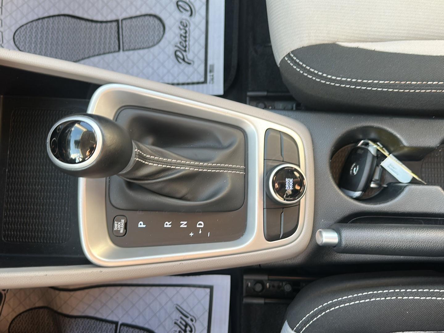 Hyundai Venue SEL 2025