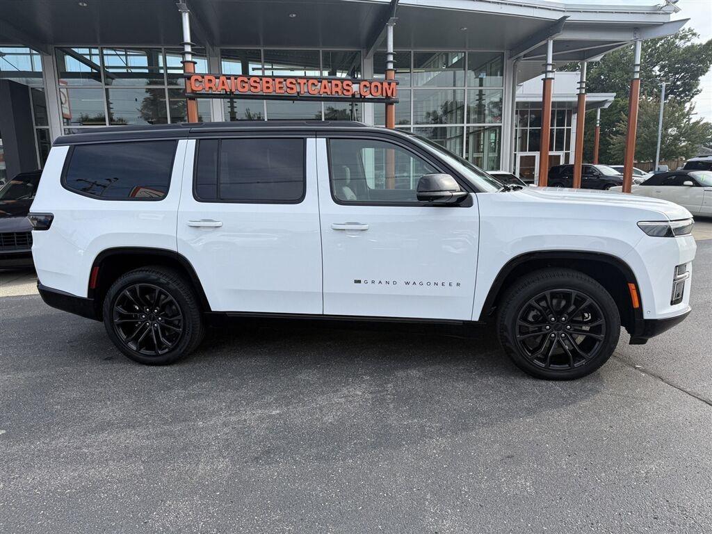 Jeep Grand Wagoneer Base 2026