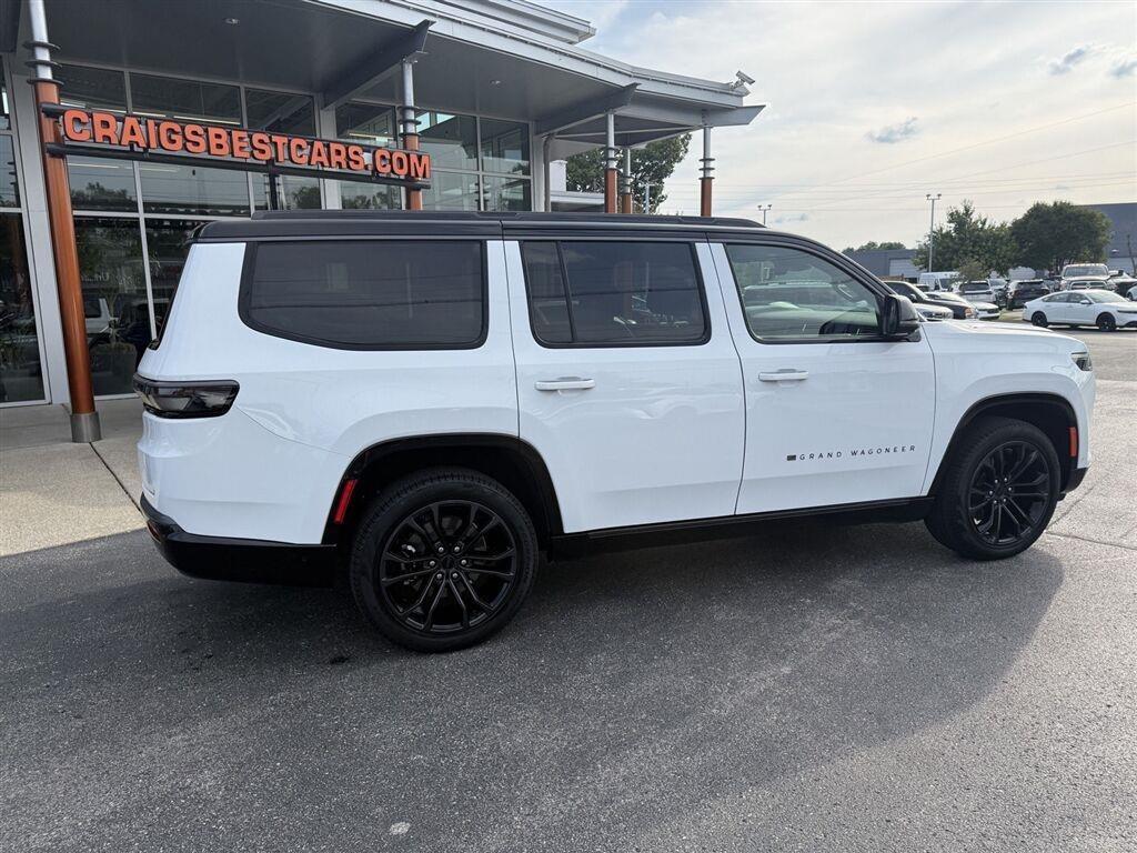Jeep Grand Wagoneer Base 2026