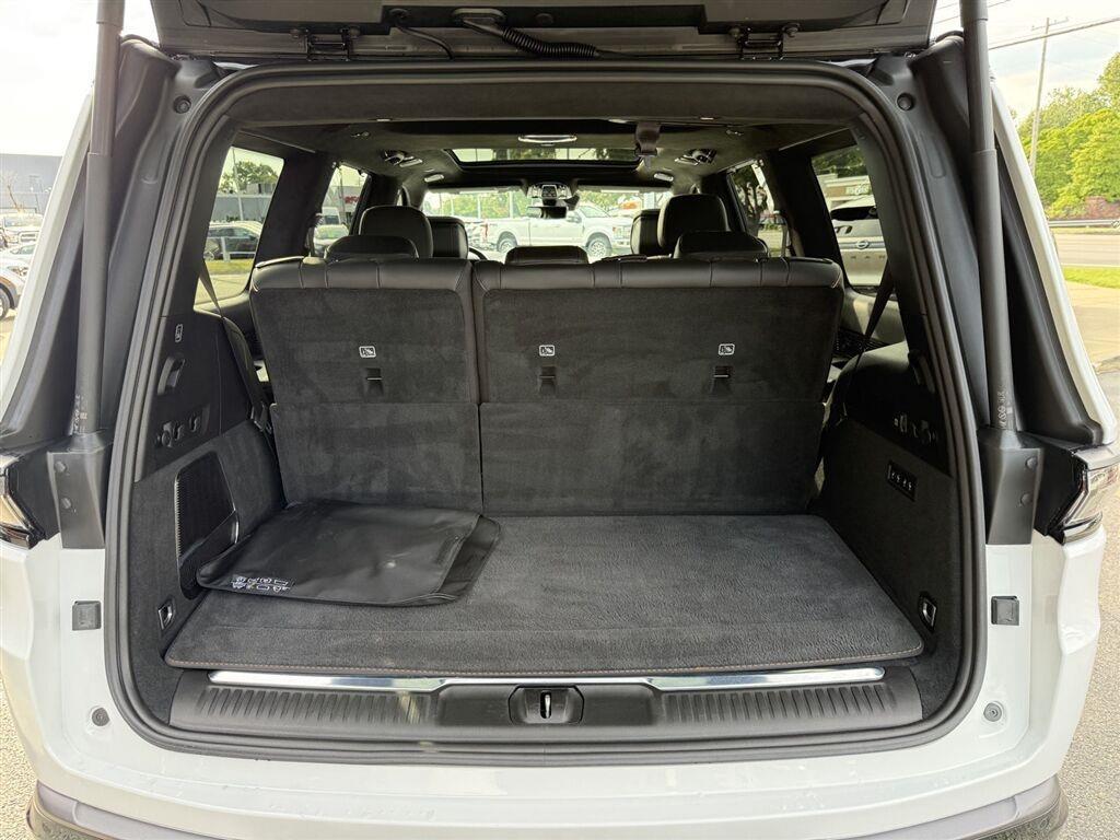 Jeep Grand Wagoneer Base 2026