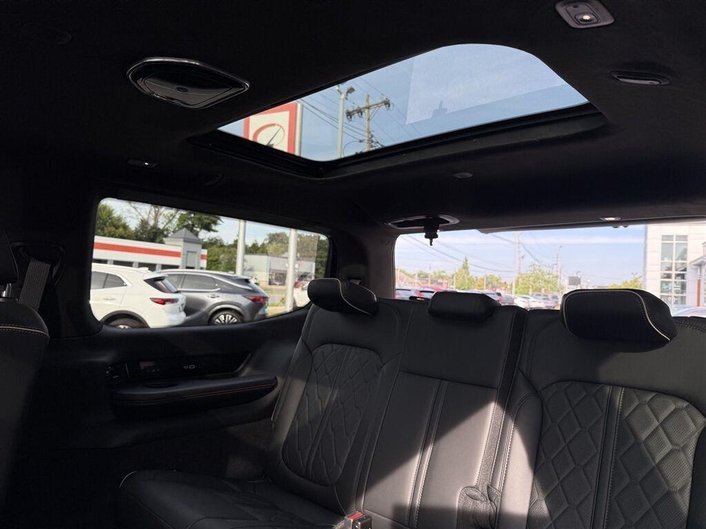 Jeep Grand Wagoneer Base 2026