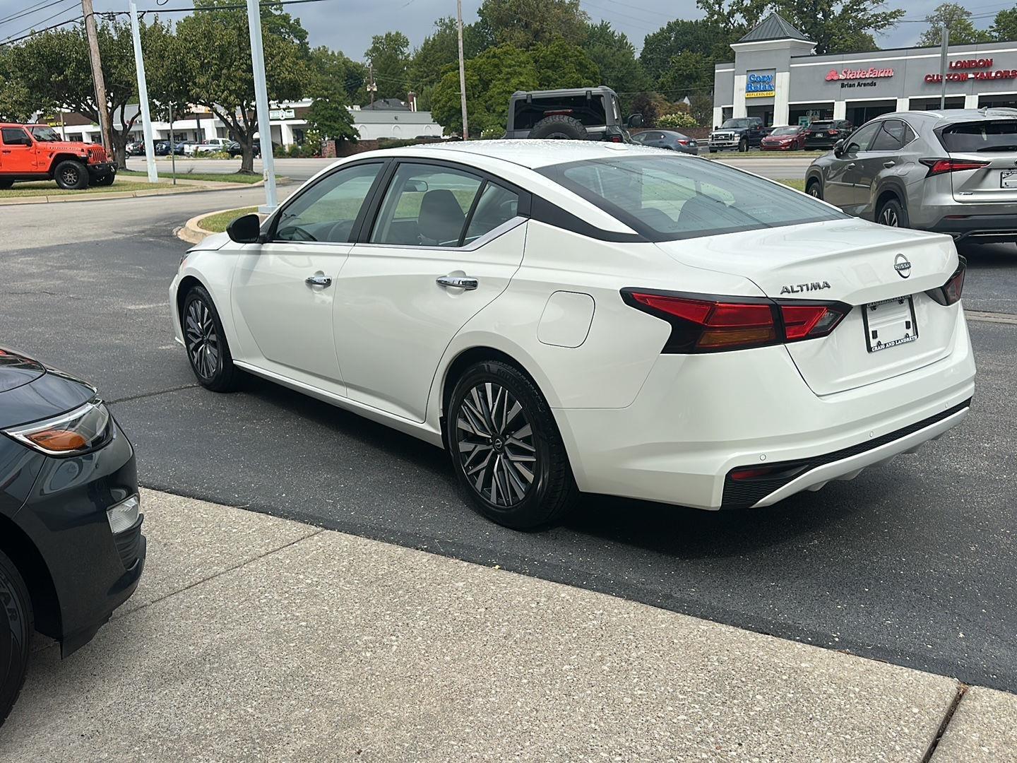 Nissan Altima 2.5 SV 2025