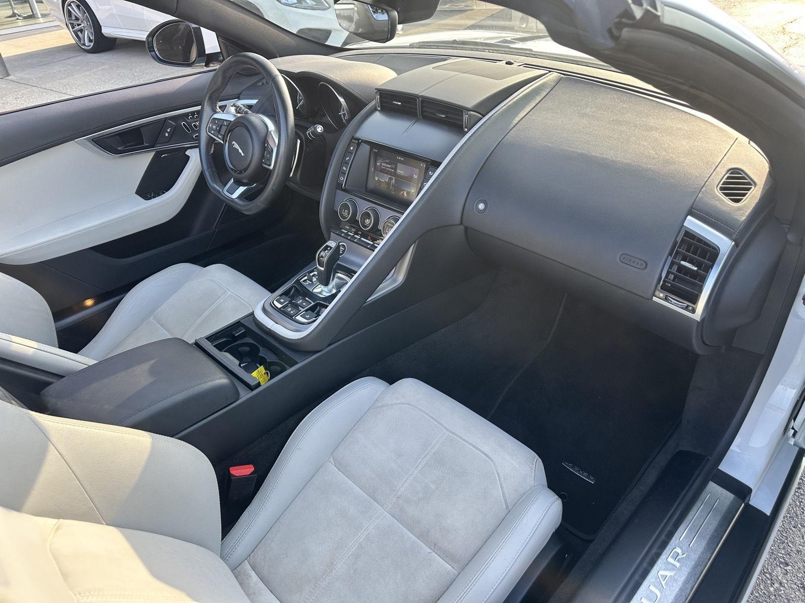 Jaguar F-Type Convertible 2.0 8A 2018