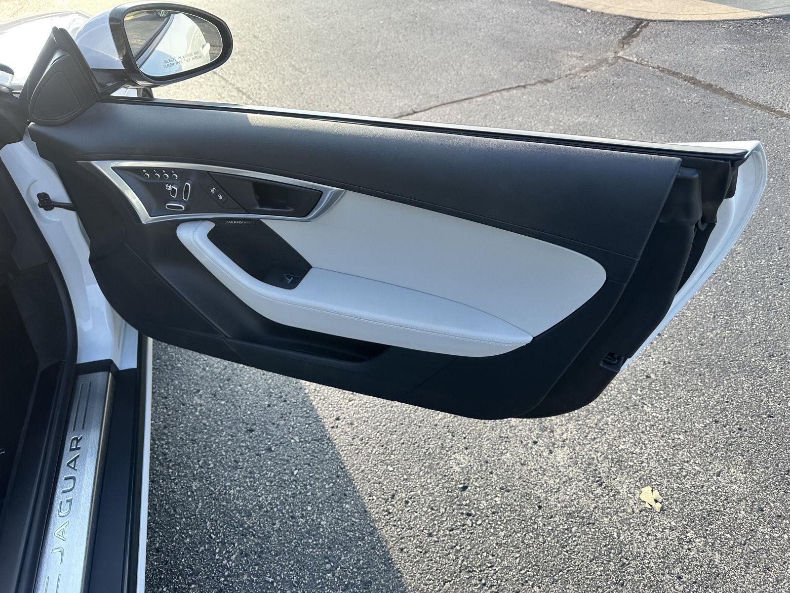 Jaguar F-Type Convertible 2.0 8A 2018