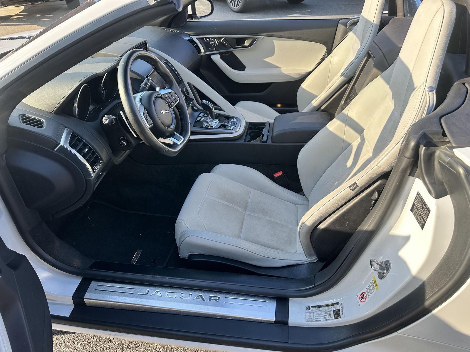 Jaguar F-Type Convertible 2.0 8A 2018