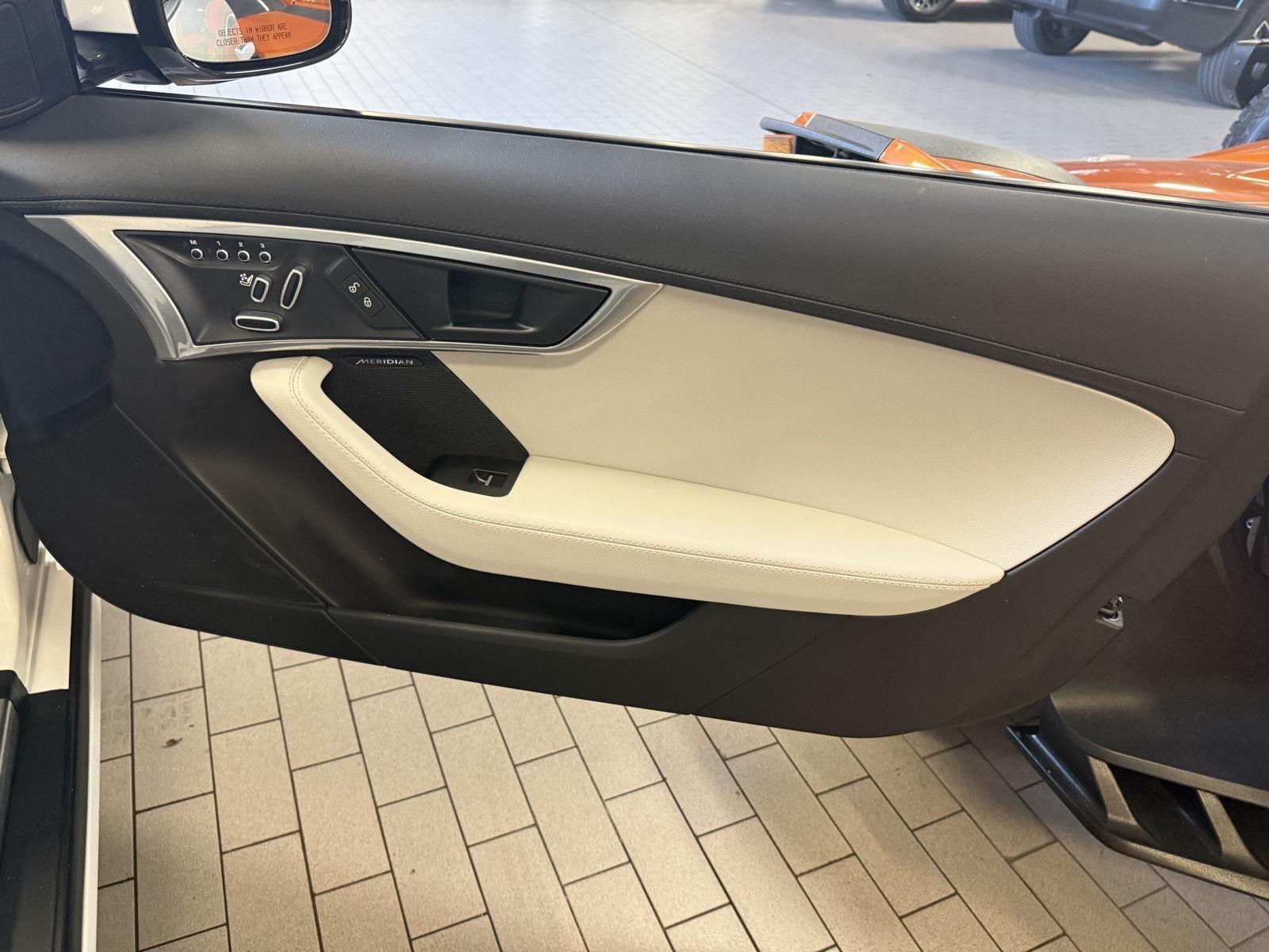 Jaguar F-Type Convertible 2.0 8A 2018