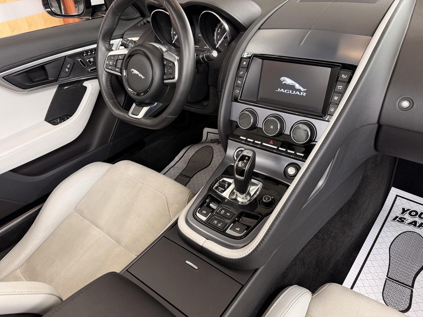 Jaguar F-Type Convertible 2.0 8A 2018
