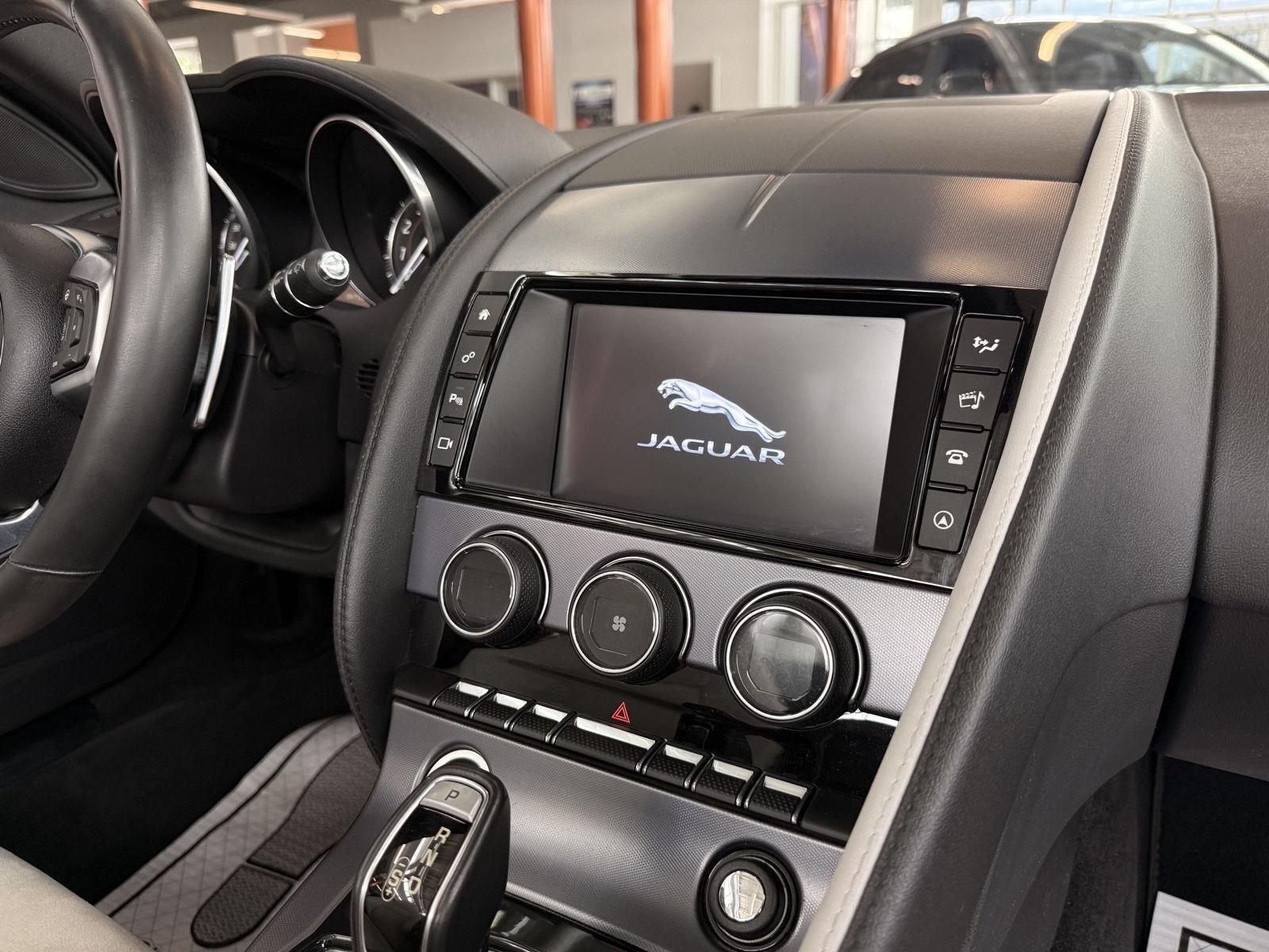 Jaguar F-Type Convertible 2.0 8A 2018