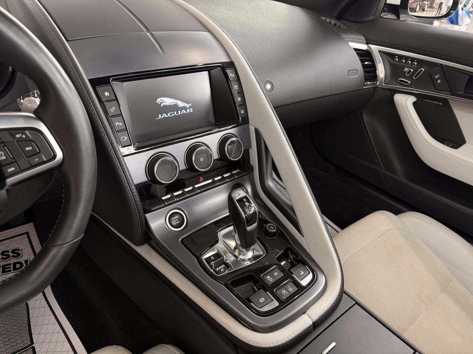 Jaguar F-Type Convertible 2.0 8A 2018