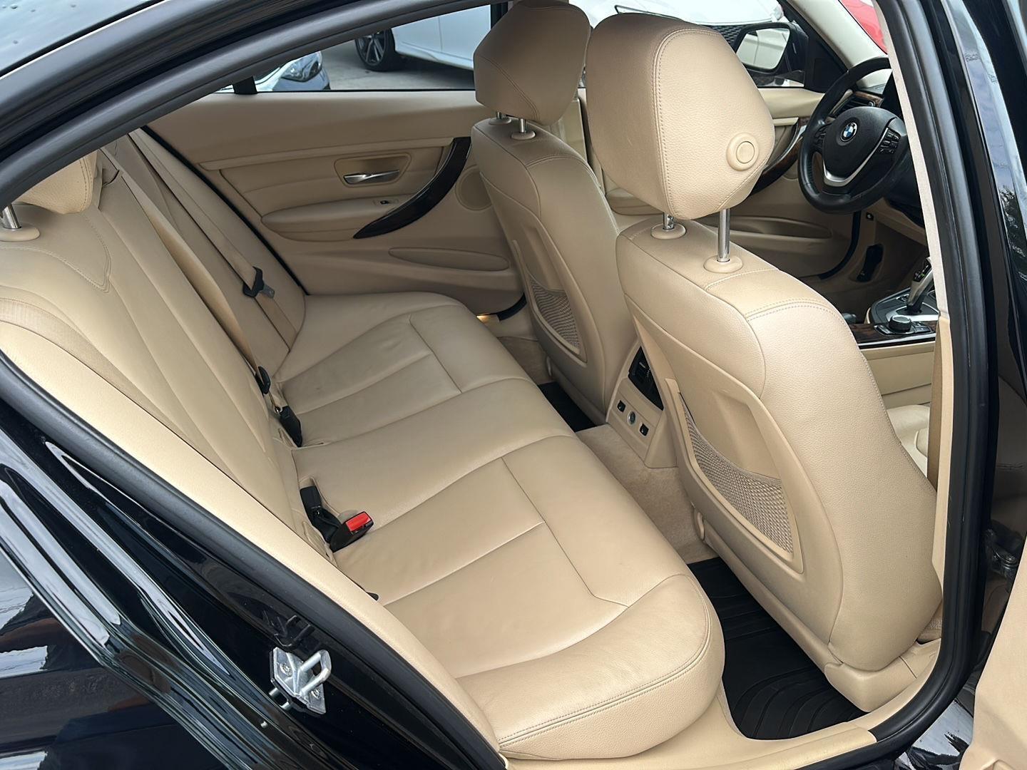 BMW 3-Series 328i xDrive Sedan 2014