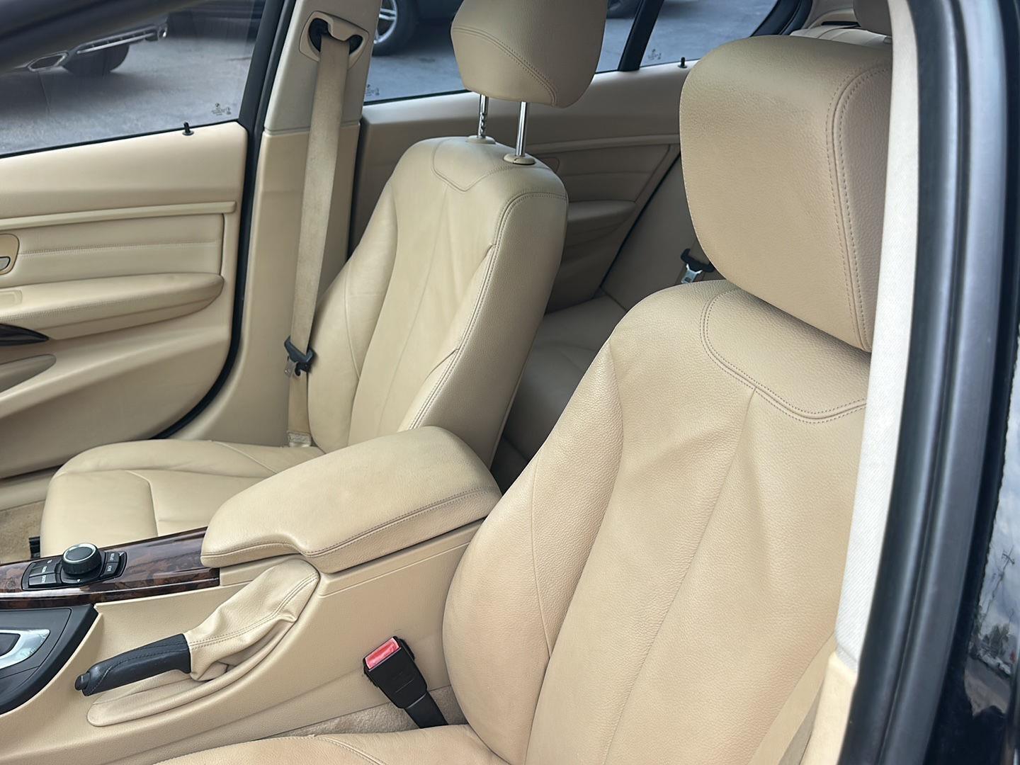 BMW 3-Series 328i xDrive Sedan 2014