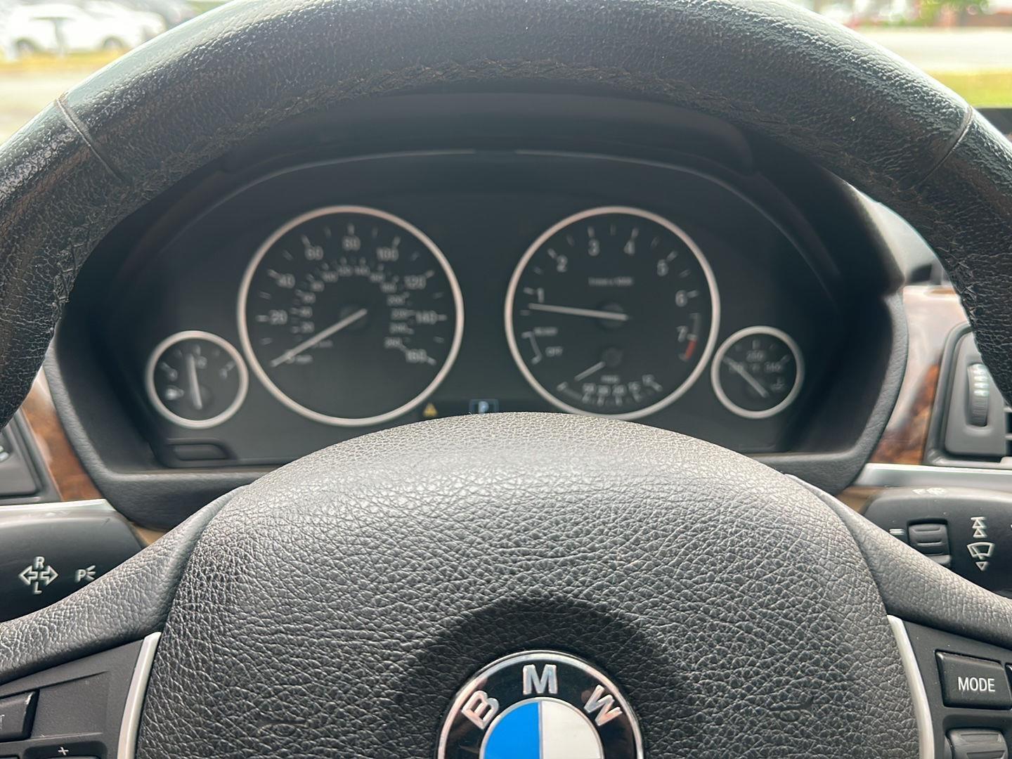 BMW 3-Series 328i xDrive Sedan 2014