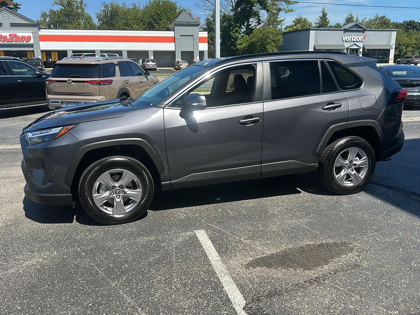 Toyota RAV4 XLE 2025