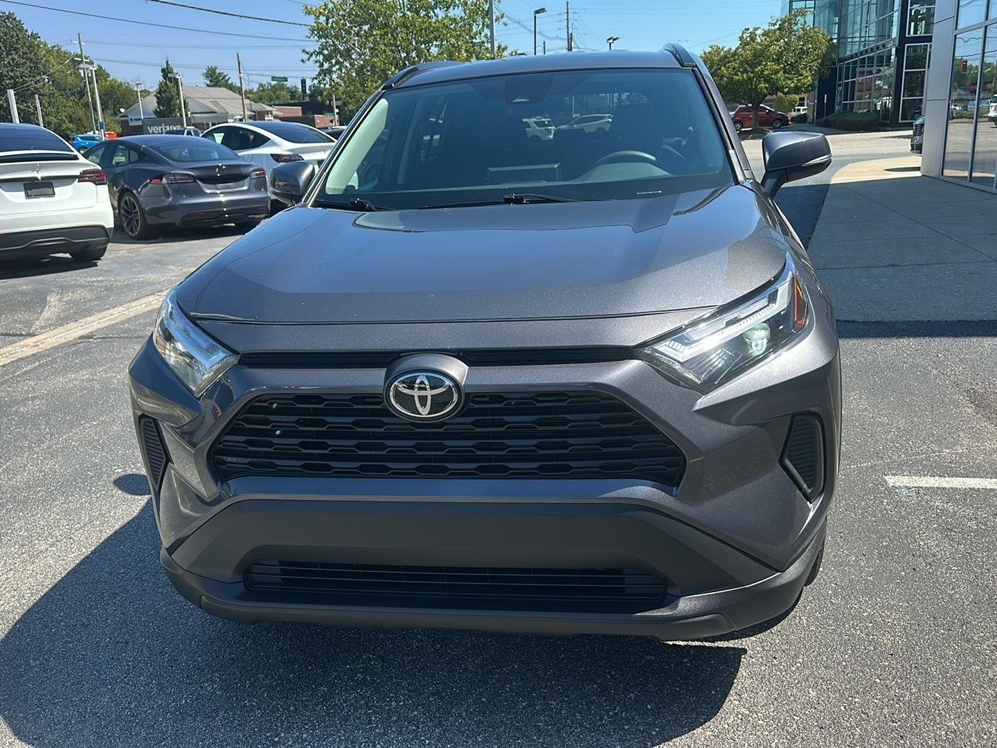Toyota RAV4 XLE 2025