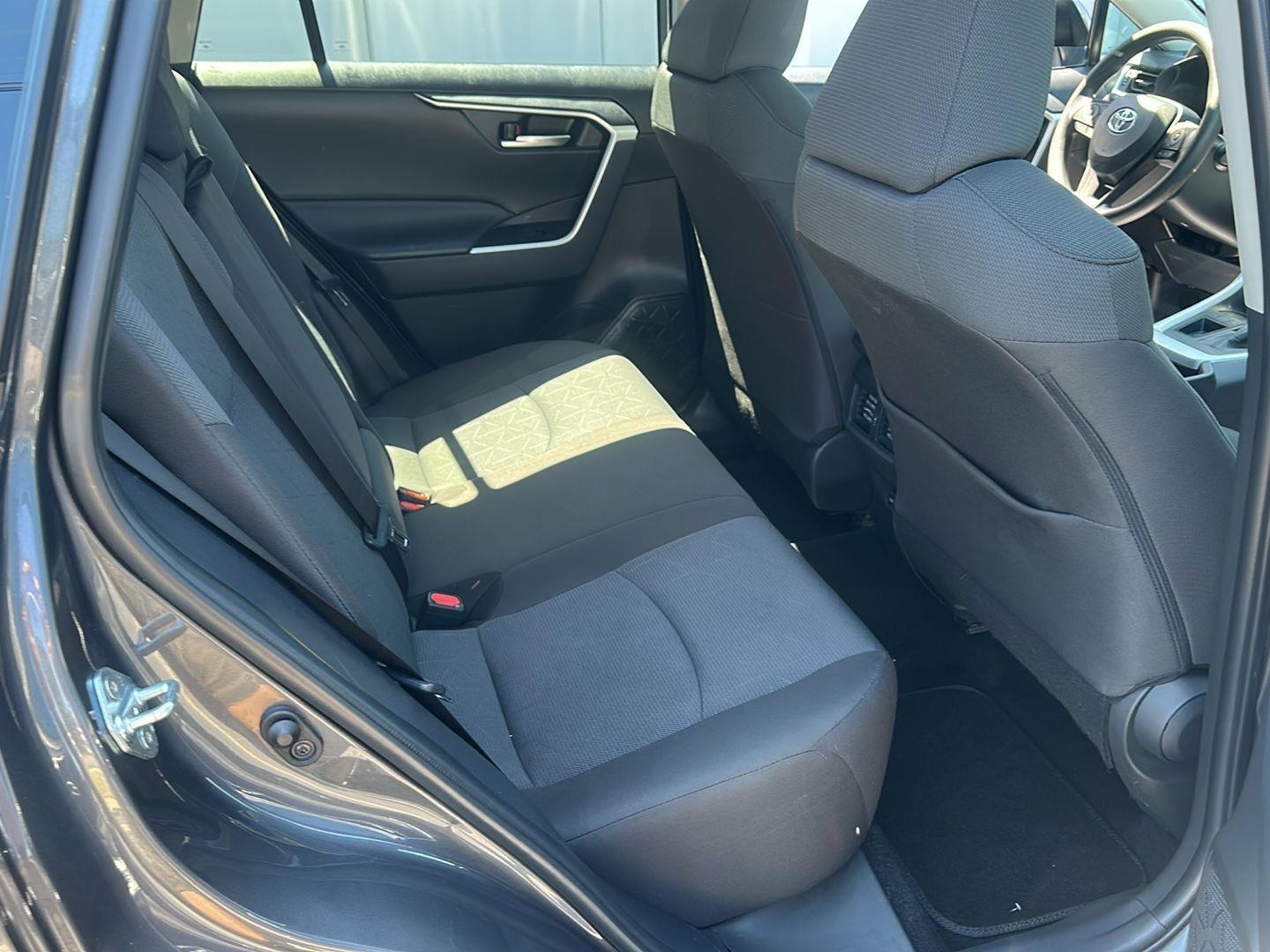 Toyota RAV4 XLE 2025