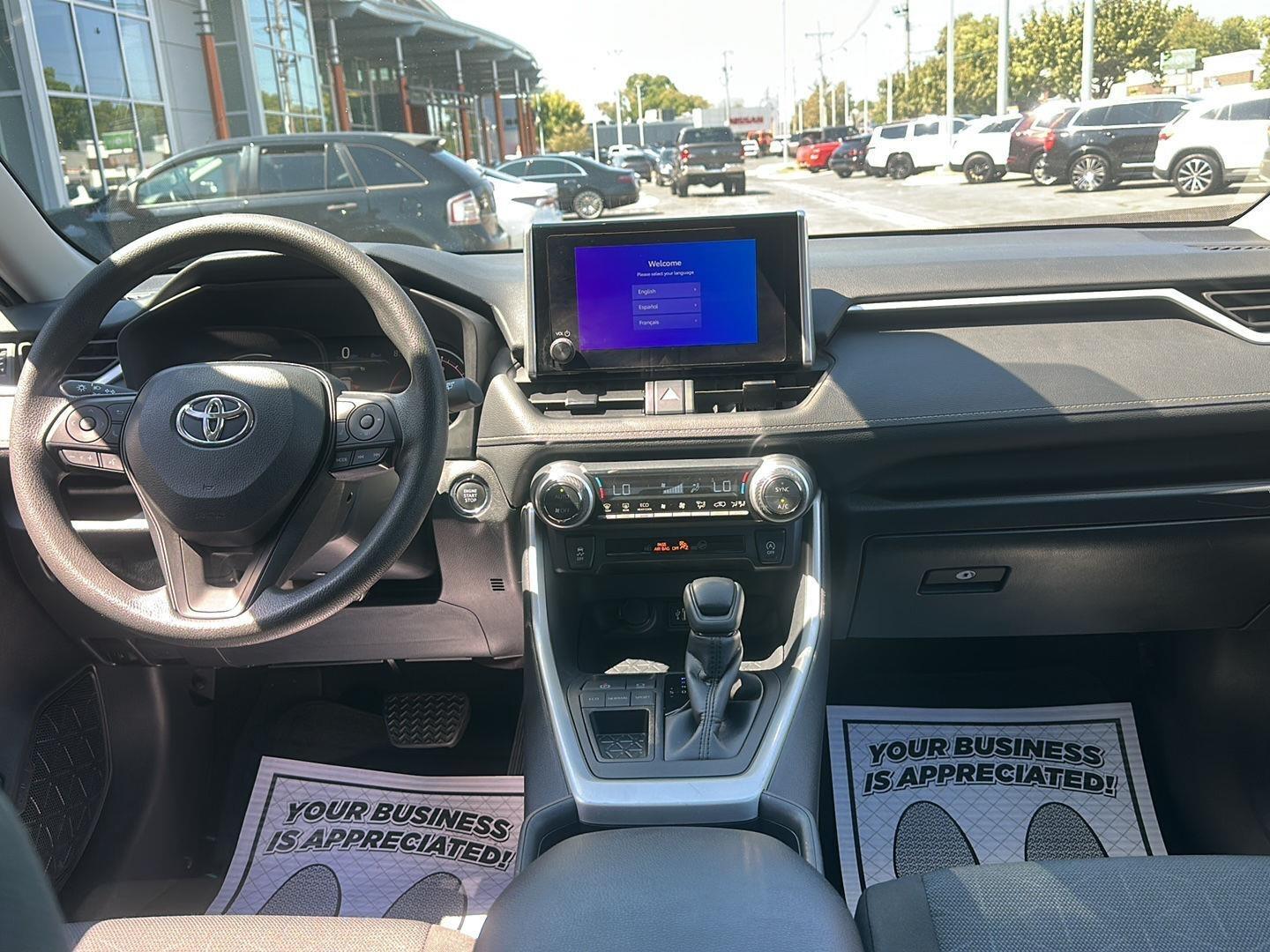 Toyota RAV4 XLE 2025