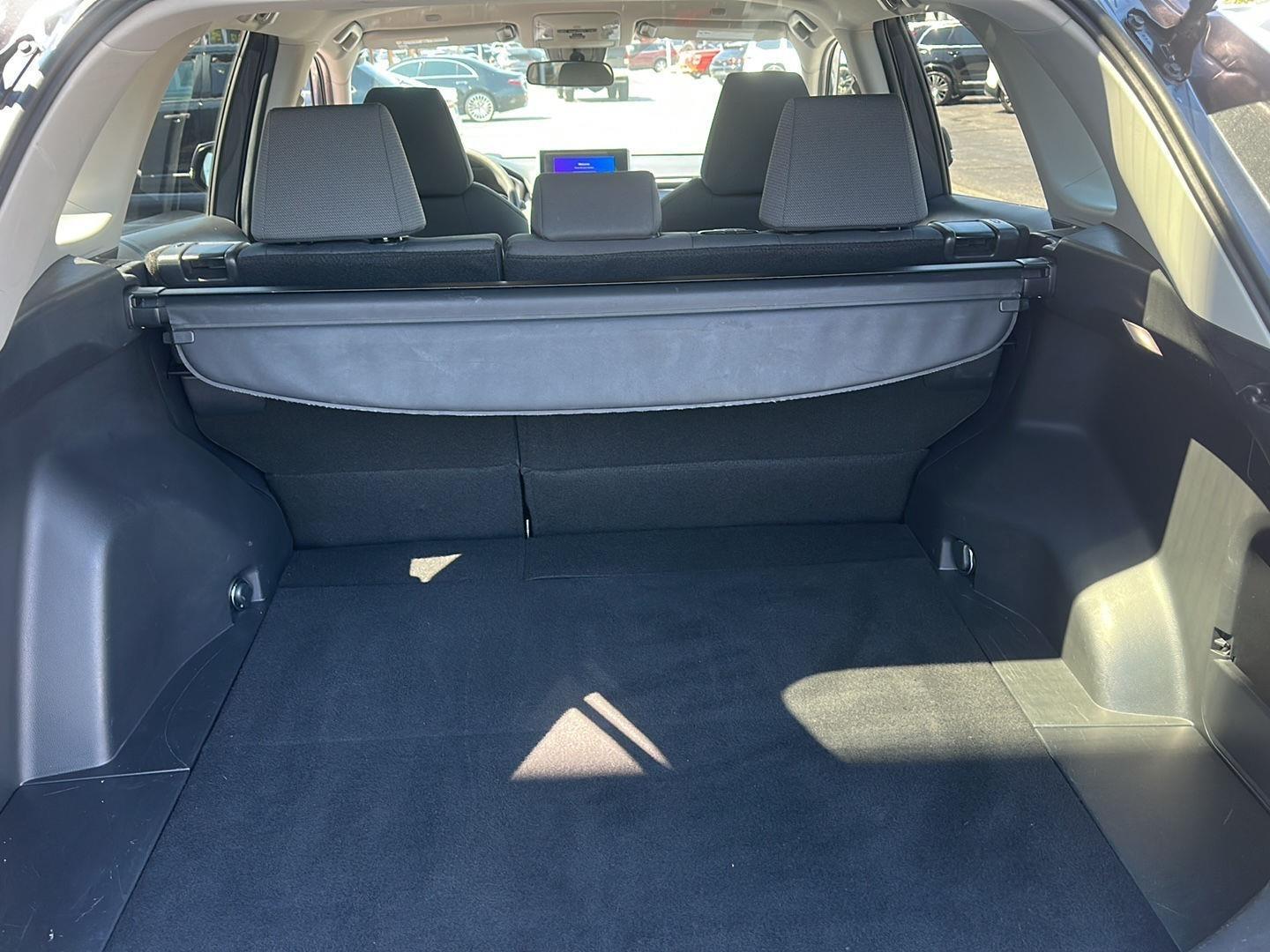 Toyota RAV4 XLE 2025