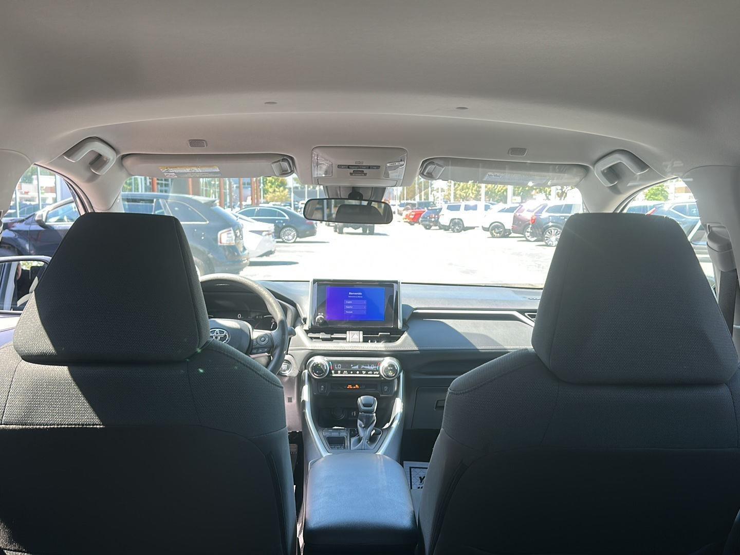Toyota RAV4 XLE 2025