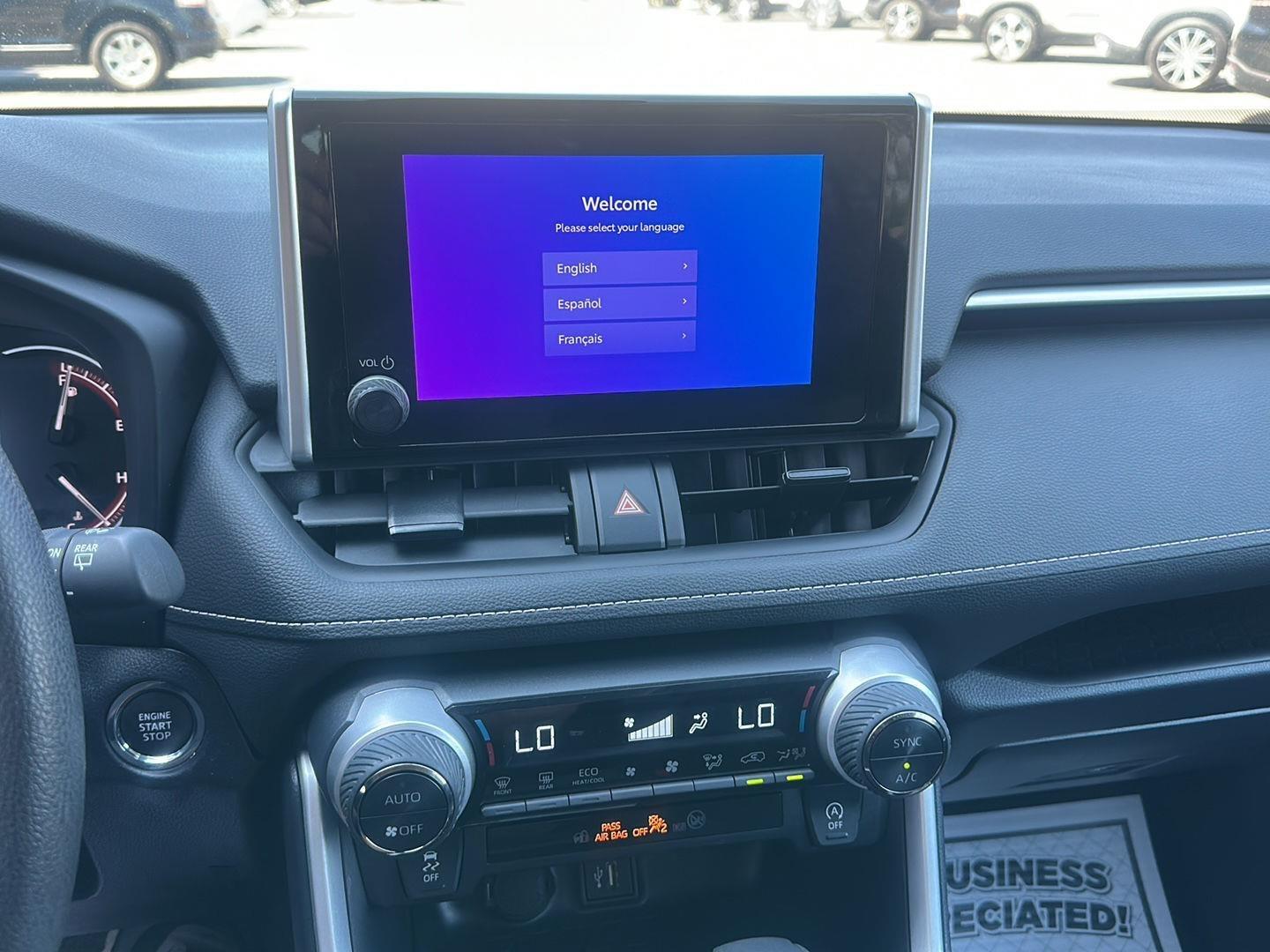 Toyota RAV4 XLE 2025