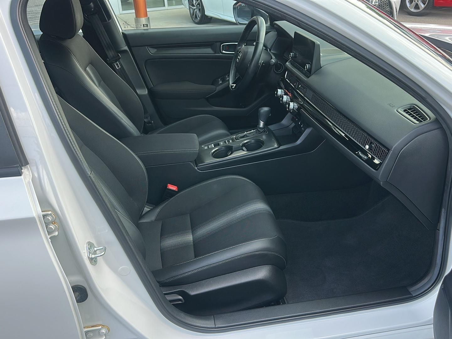 Honda Civic Sport Hatchback CVT 2025