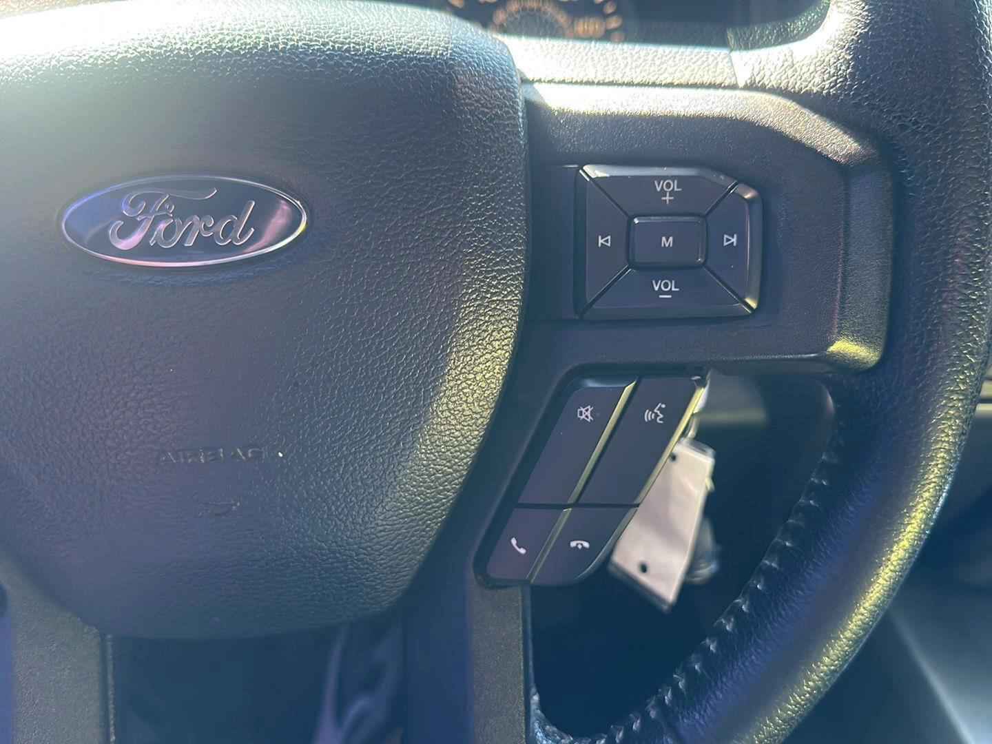 Ford F-150 XLT SuperCrew 6.5-ft. Bed 4WD 2015
