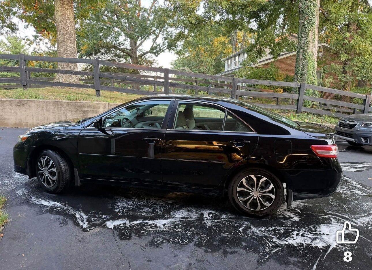 Toyota Camry SE 6-Spd MT 2010