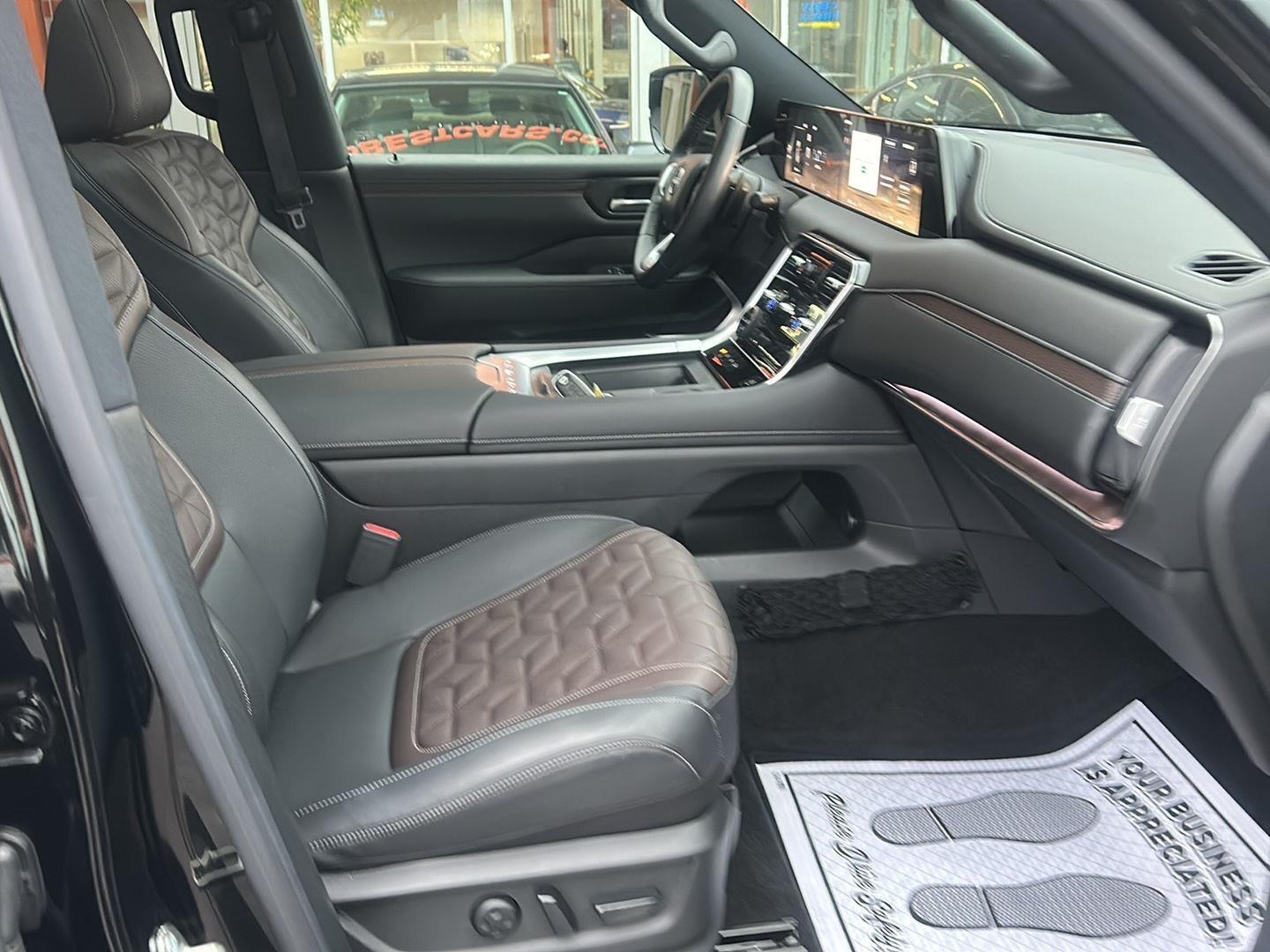 Nissan Armada Platinum 4WD 2025